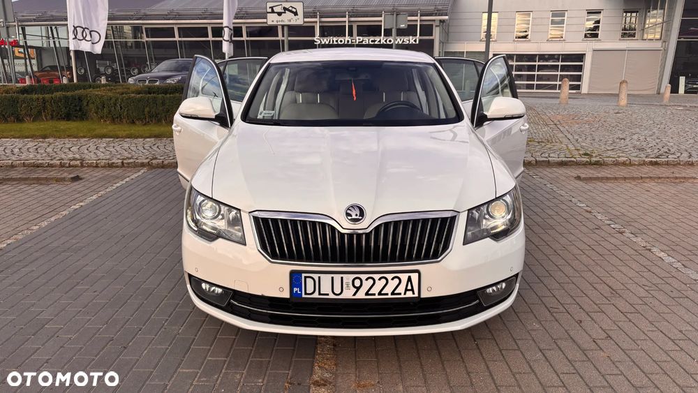 Skoda Superb 2.0 TDI Platinum DSG - 13