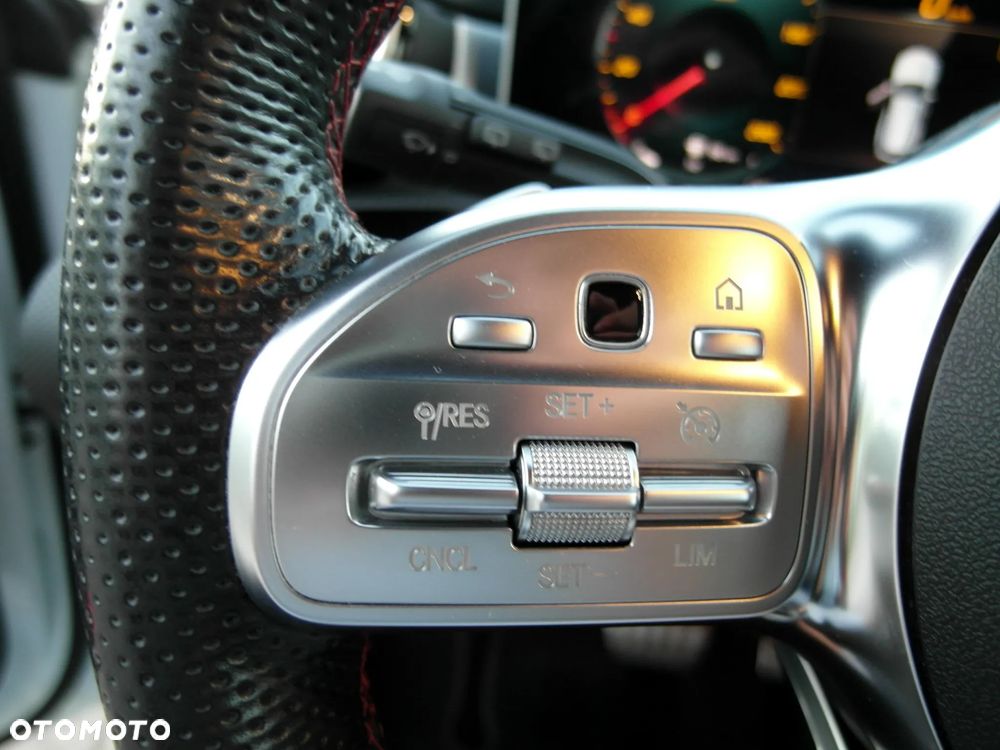 Mercedes-Benz CLA 220 d AMG Line 8G-DCT - 35