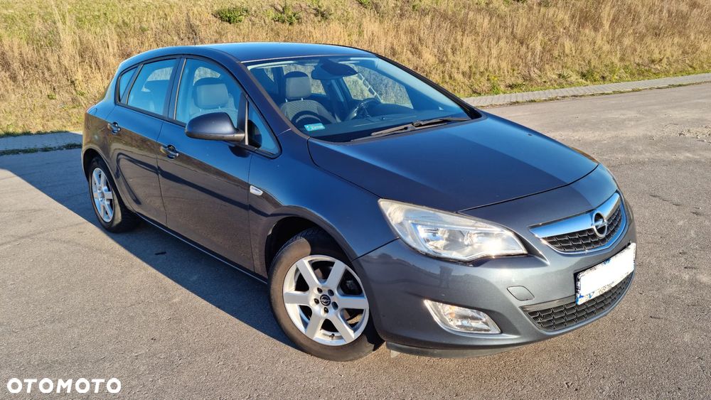 Opel Astra 1.4 Turbo Cosmo - 1