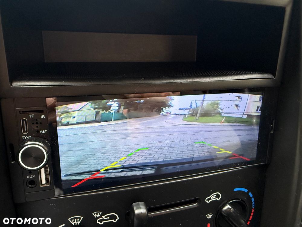 Peugeot 207 1.4 - 13