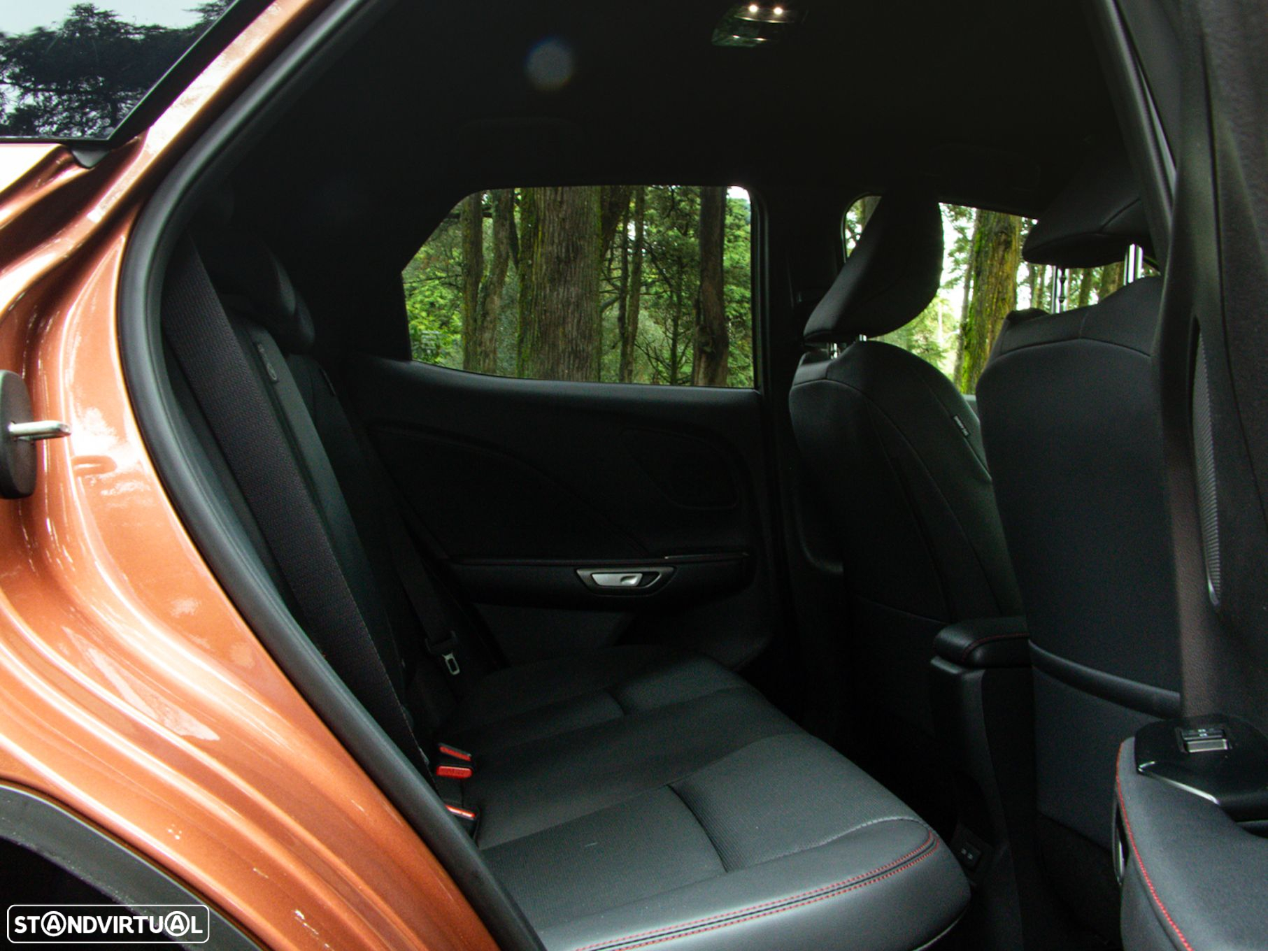 Lexus LBX Emotion - 14