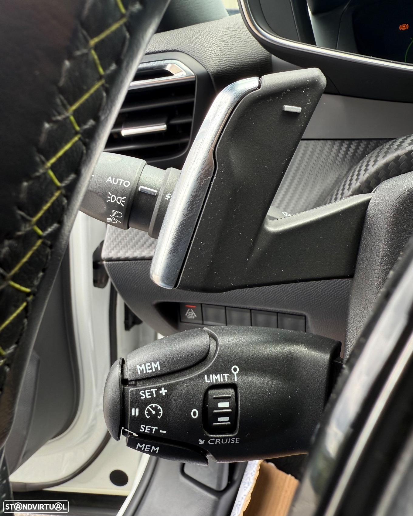 Peugeot 2008 1.2 PureTech GT Line EAT8 - 39