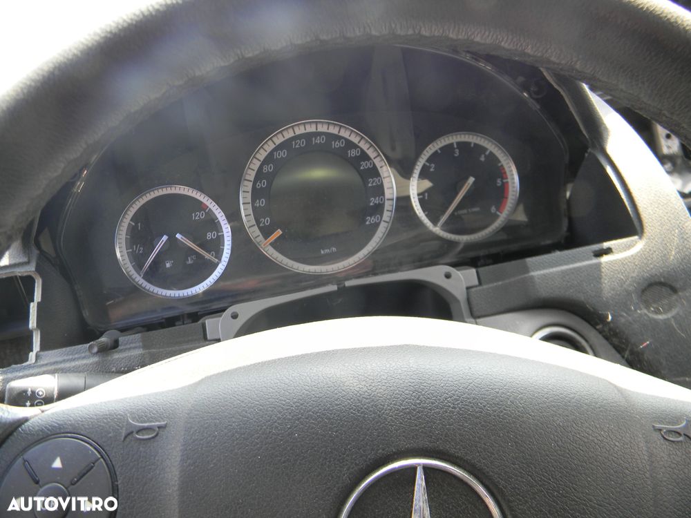 Dezmembrari  Mercedes-Benz C-CLASS (W204)  2007  > 2014 C 200 CDI (20 - 15