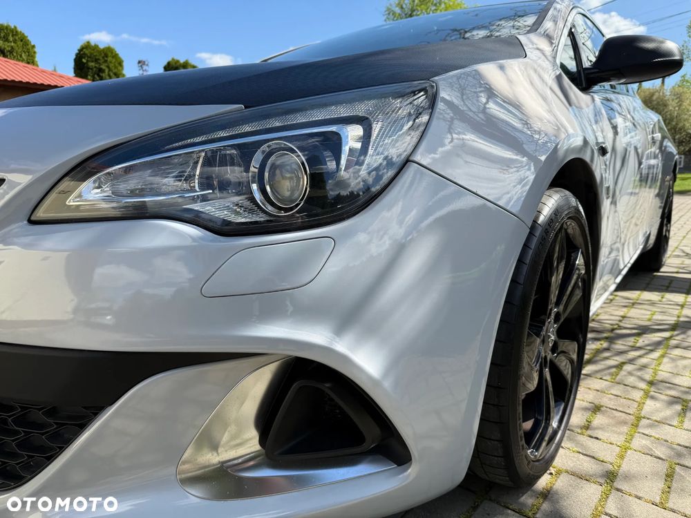 Opel Astra IV GTC OPC - 19