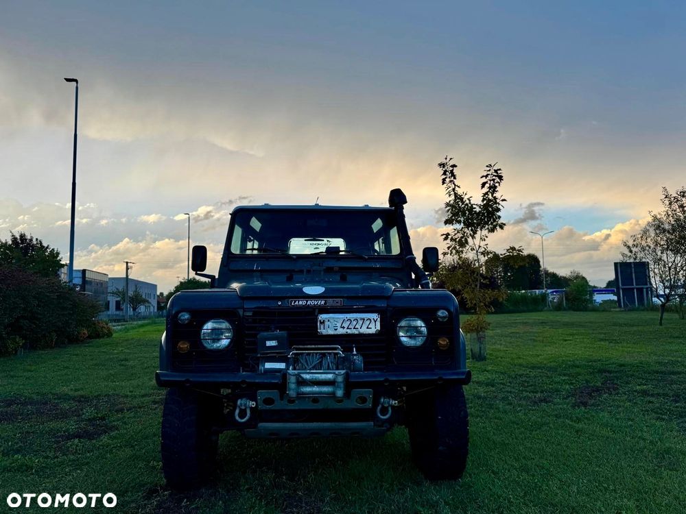 Land Rover Defender - 9