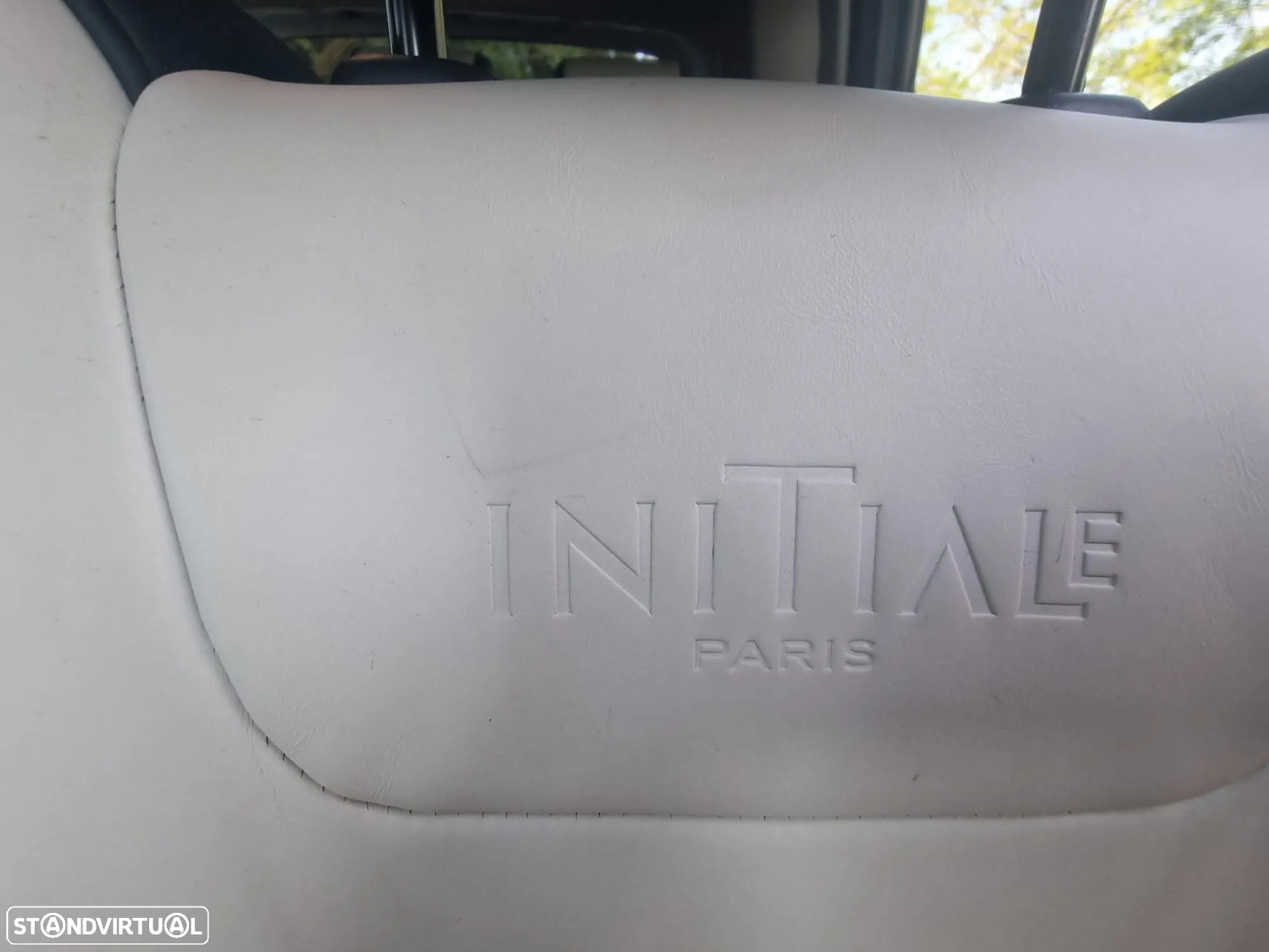 Renault Captur 1.5 dCi Initiale Paris EDC - 13