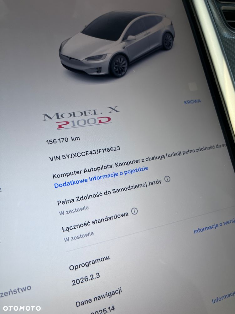 Tesla Model X - 10