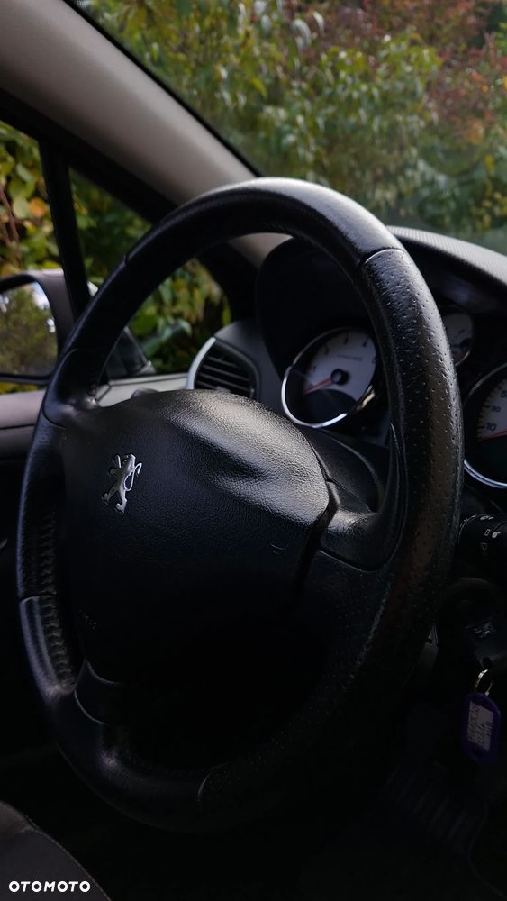 Peugeot 207 1.4 16V Sporty - 22