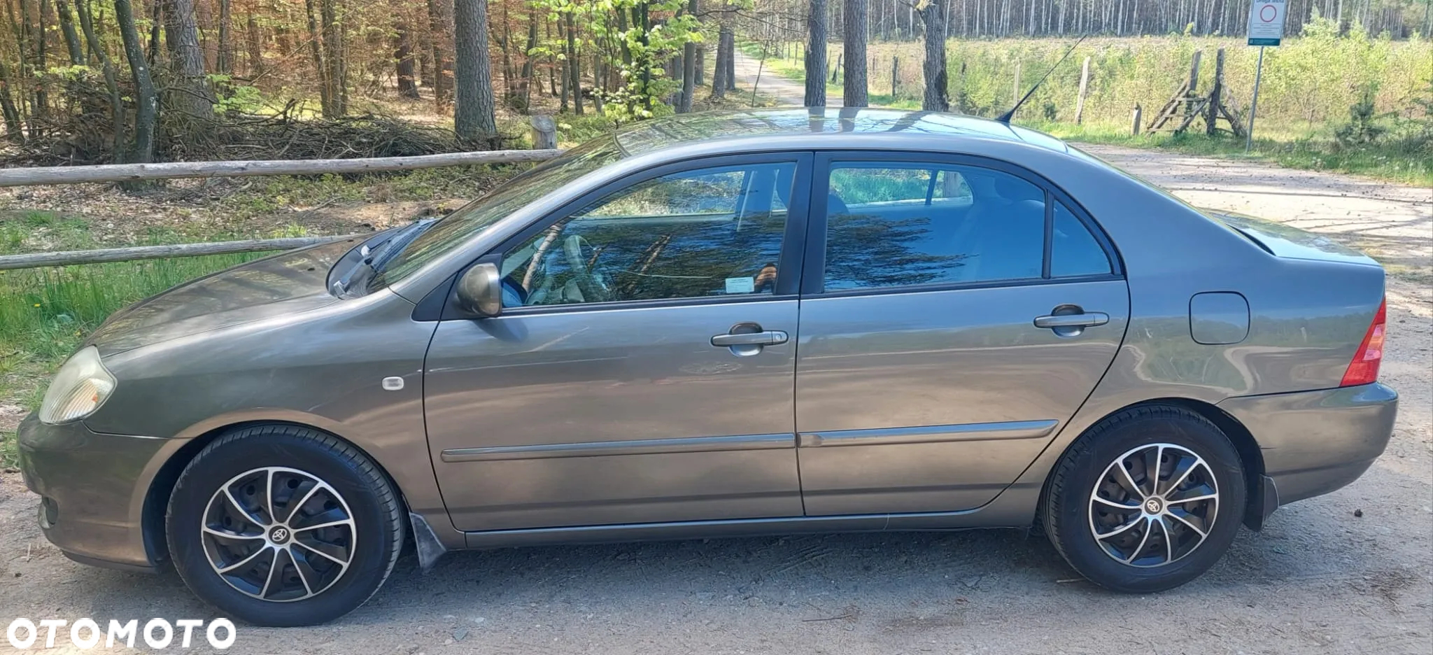 Toyota Corolla 1.6 VVT-i Sol - 4
