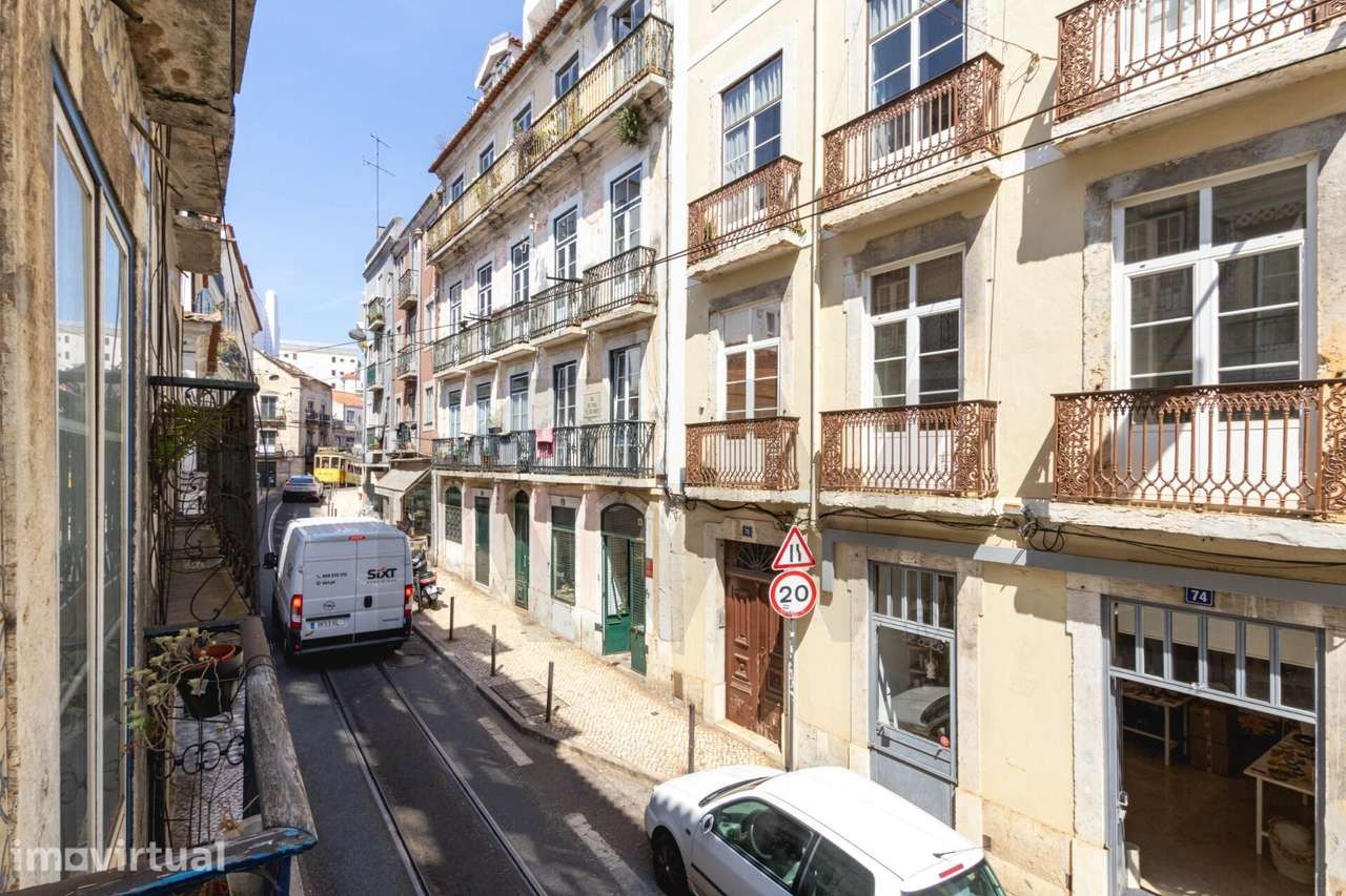 T2 com varandas na Rua dos Poiais de São Bento, lisboa, em Prédio Pomb - Grande imagem: 3/26
