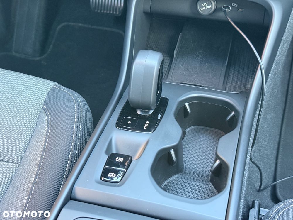 Volvo XC 40 B5 B AWD Momentum Pro - 18