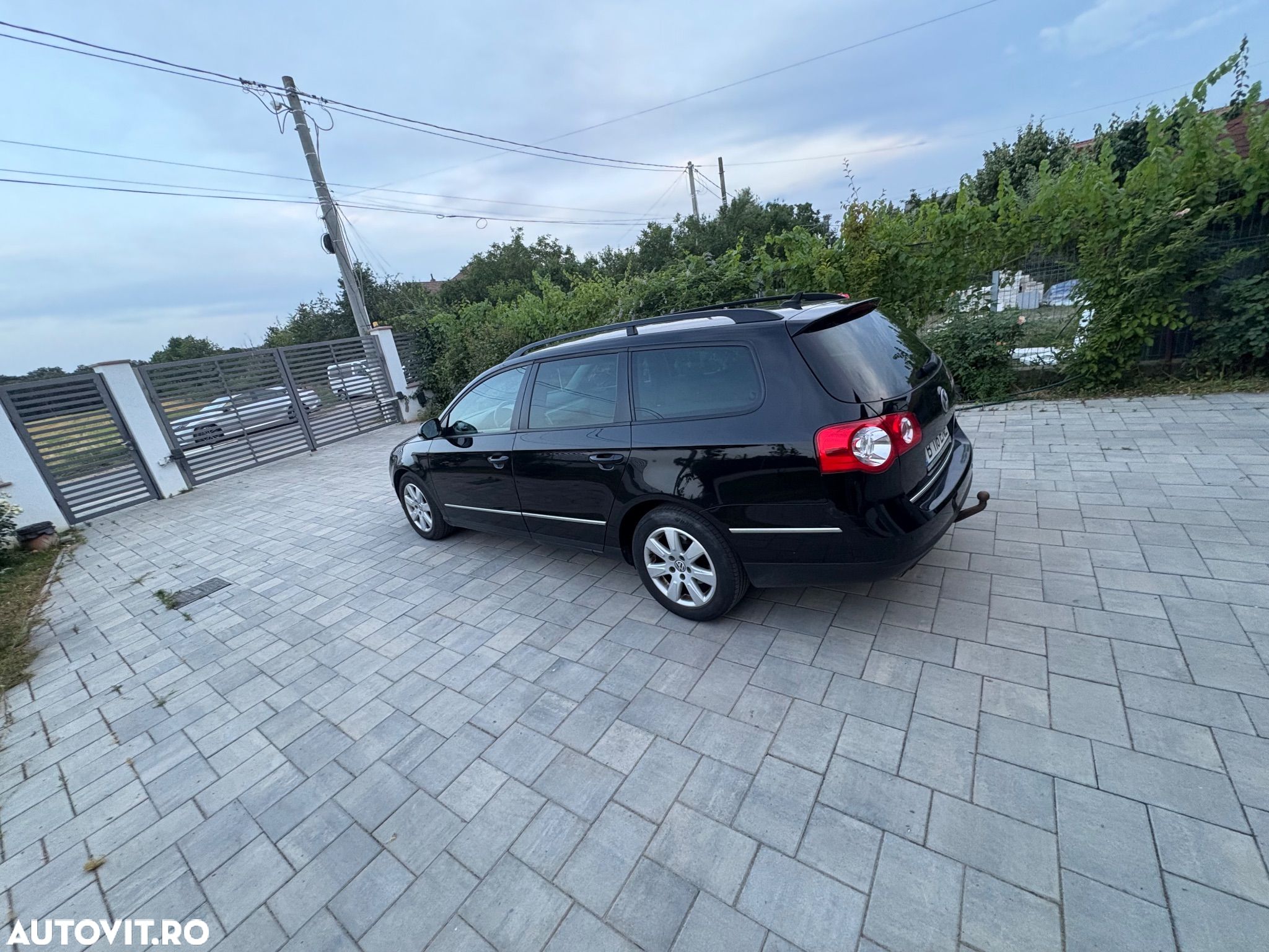 Volkswagen Passat Variant 2.0 TDI Sportline Aut - 1