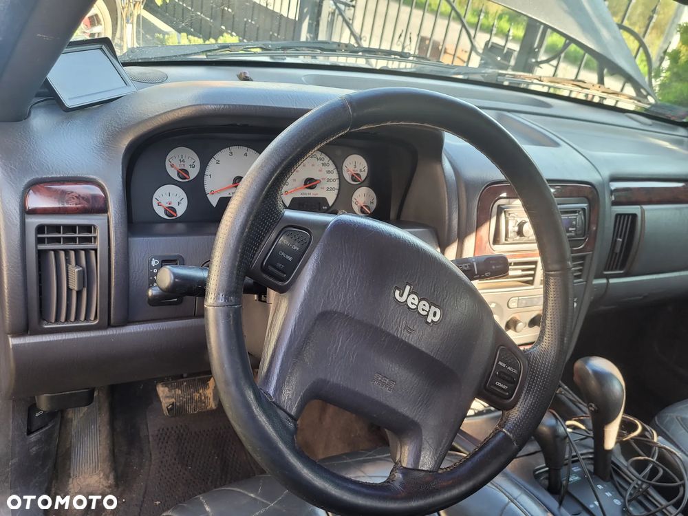 Jeep Grand Cherokee 4.0 Laredo - 10