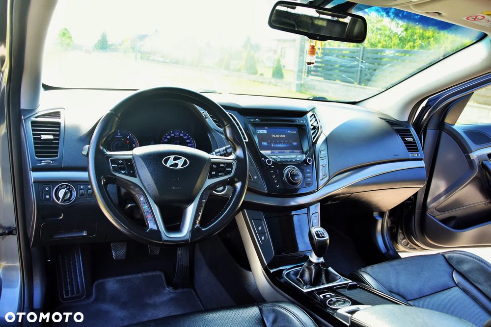 Hyundai i40 1.7 CRDi Comfort + - 25