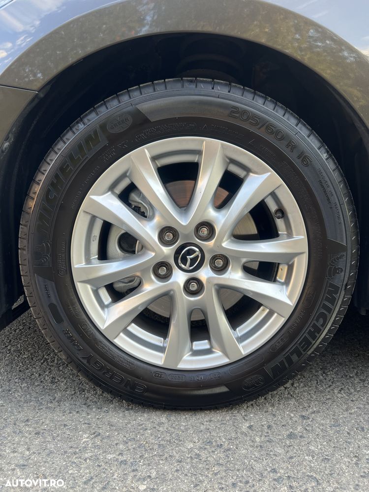 Mazda 3 G120 Attraction - 11