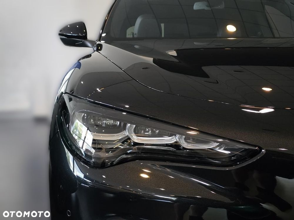 Alfa Romeo Stelvio 2.0 Turbo Veloce Q4 - 16