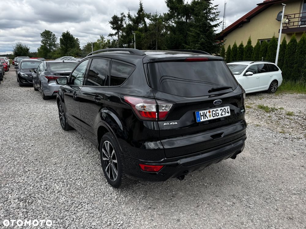 Ford Kuga 1.5 EcoBoost 2x4 ST-Line - 4