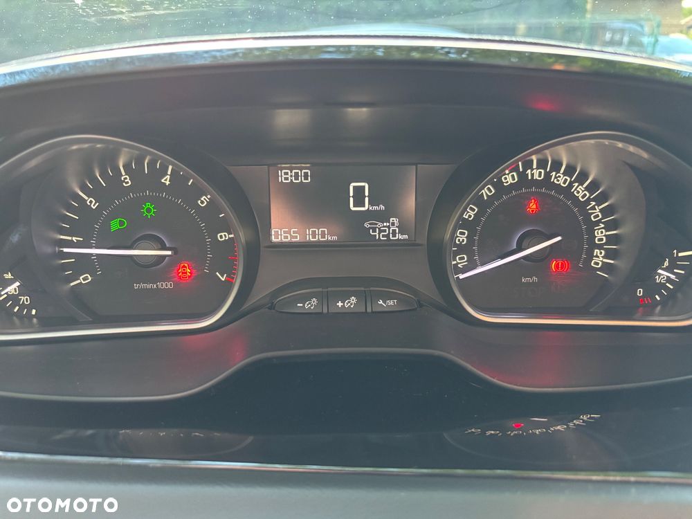 Peugeot 208 1.2 PureTech Access - 8