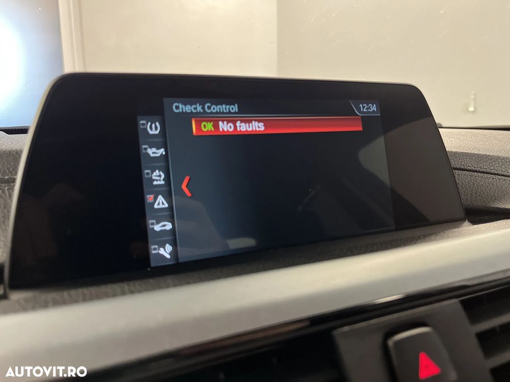 BMW Seria 3 318d Aut. Advantage - 21