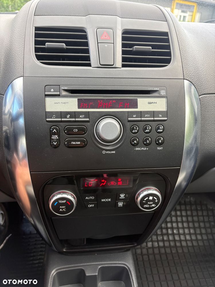 Suzuki SX4 1.6 Premium 4WD - 10
