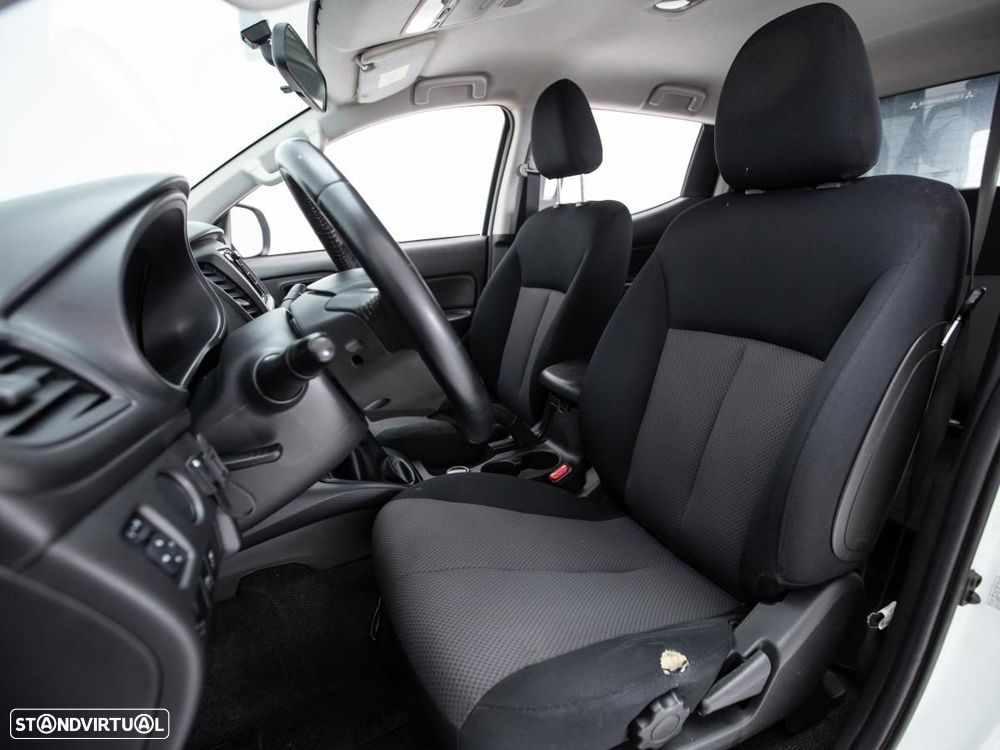 Mitsubishi L200 - 9