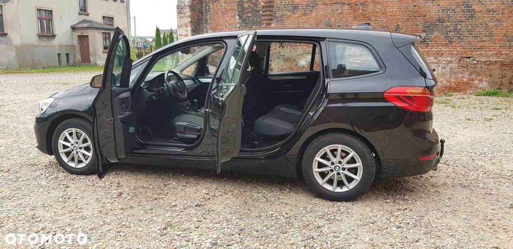 BMW Seria 2 218i - 10