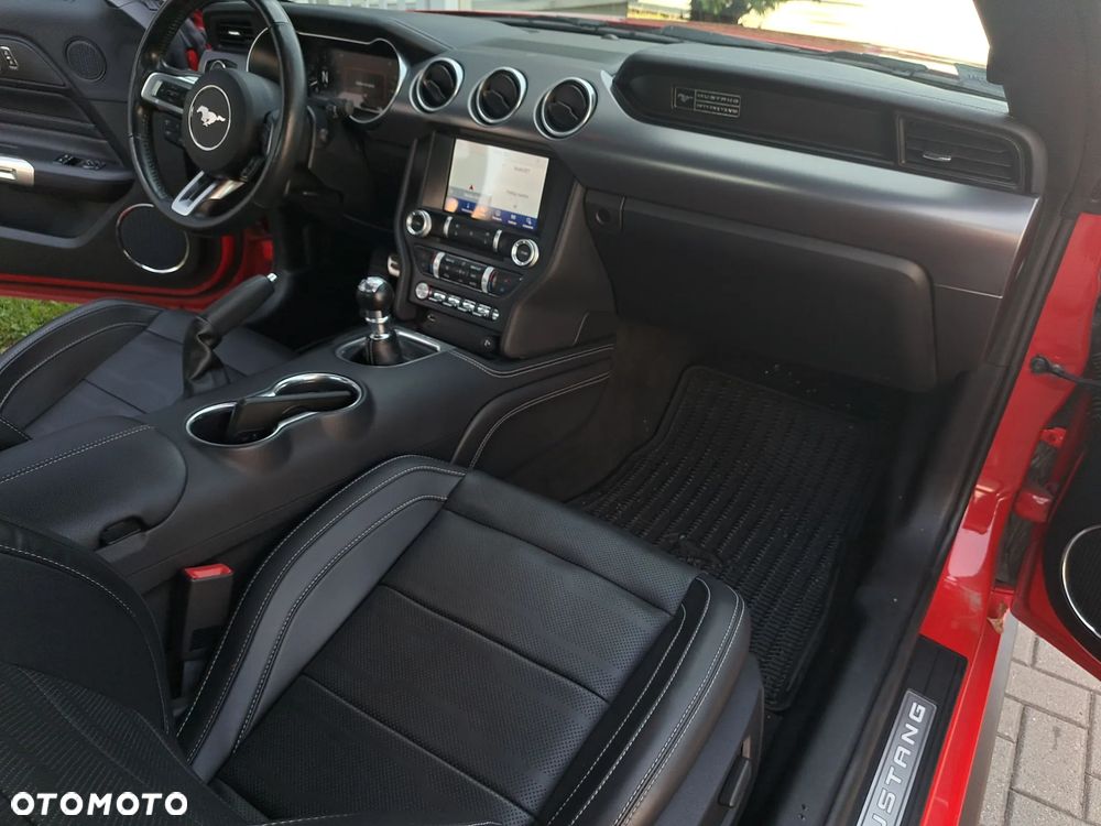 Ford Mustang 5.0 V8 GT - 21