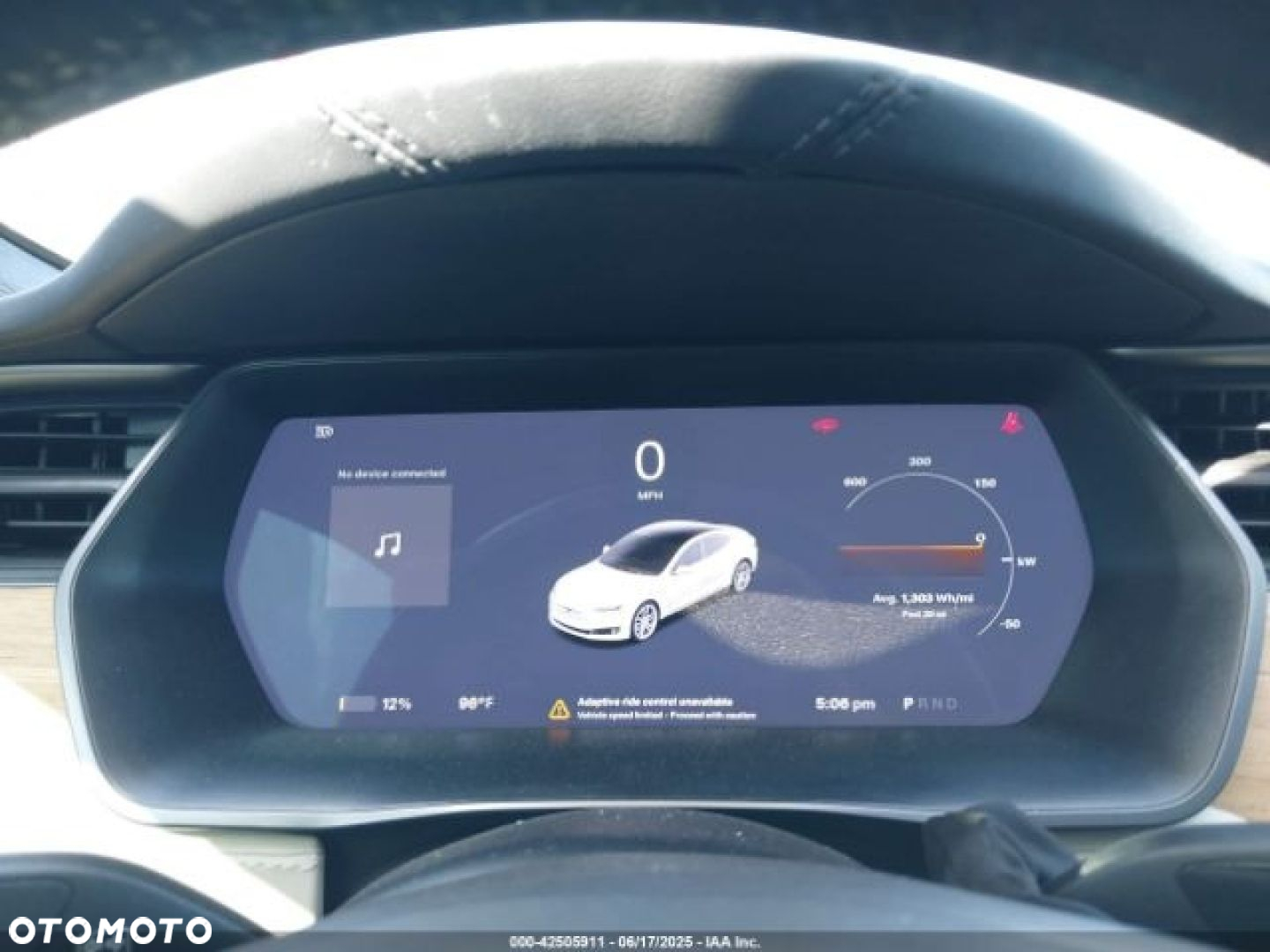 Tesla Model S - 11