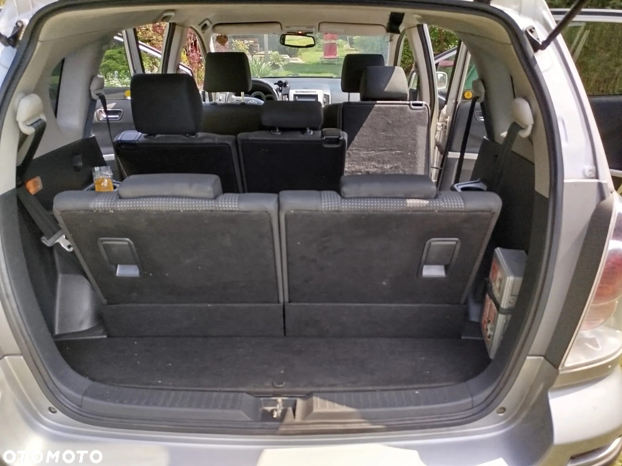 Toyota Corolla Verso 2.2 D-4D X 7os - 16