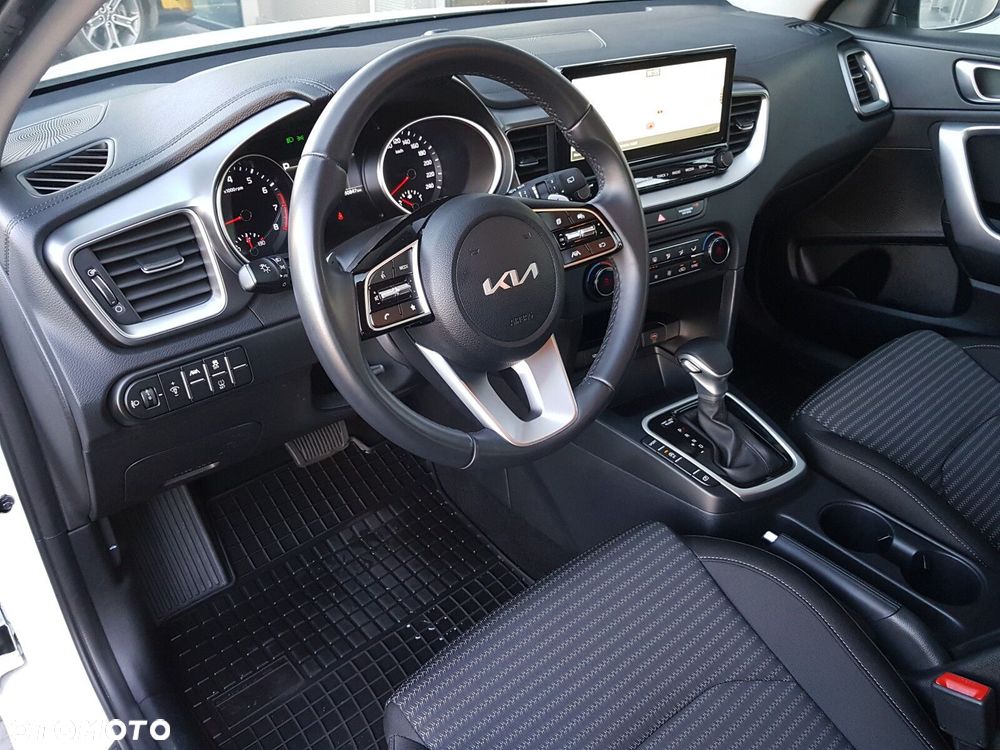 Kia Ceed 1.5 T-GDI M DCT - 17