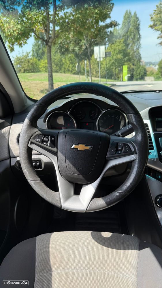Chevrolet Cruze 2.0 VCDi LT - 24
