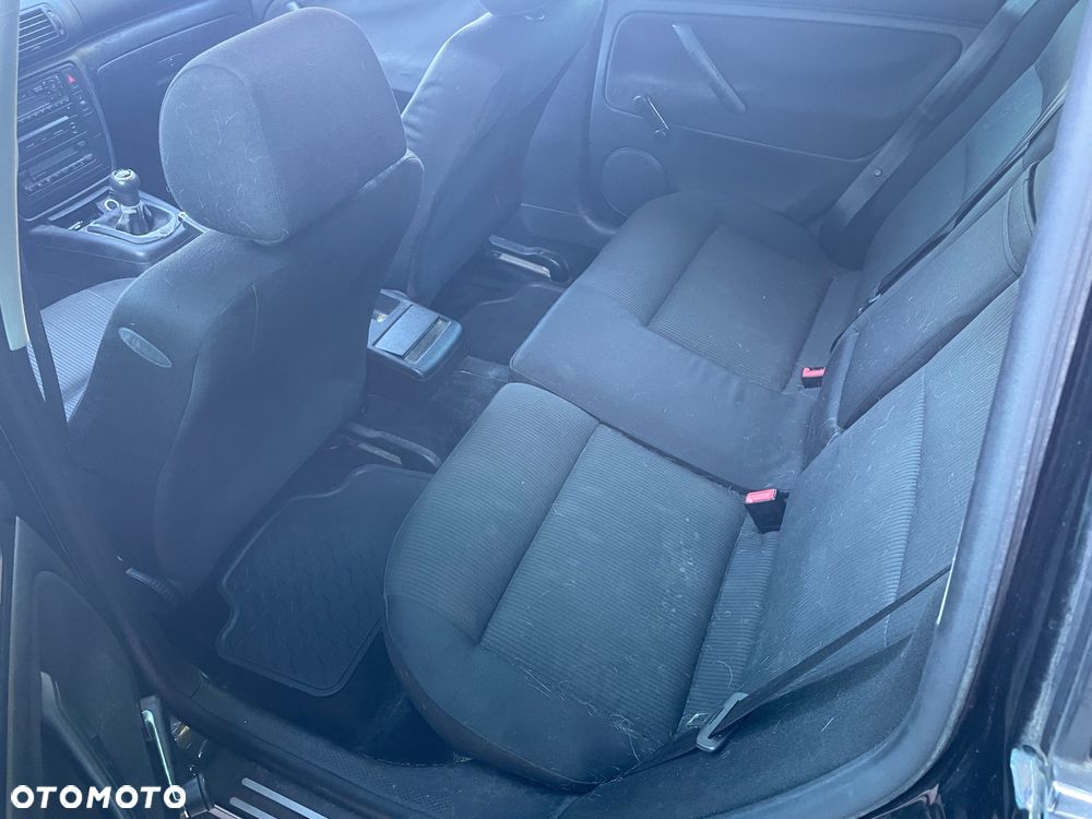 Volkswagen Passat 1.9 TDI Basis - 9