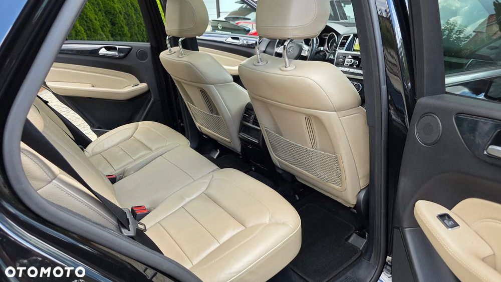 Mercedes-Benz ML - 26