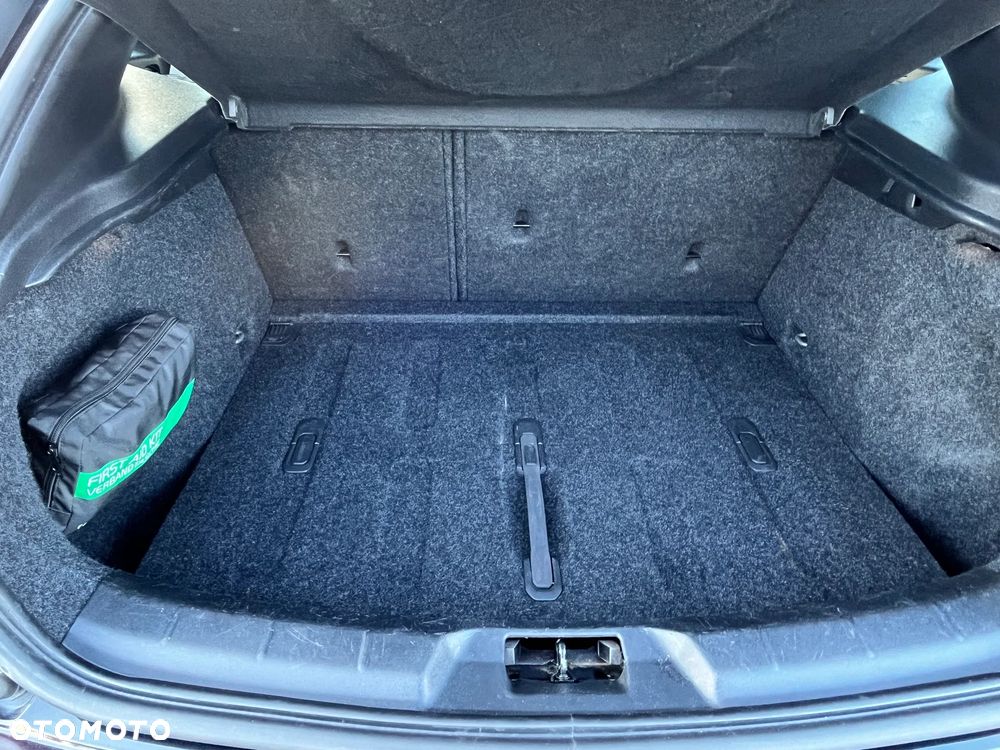 Volvo V40 D3 - 13