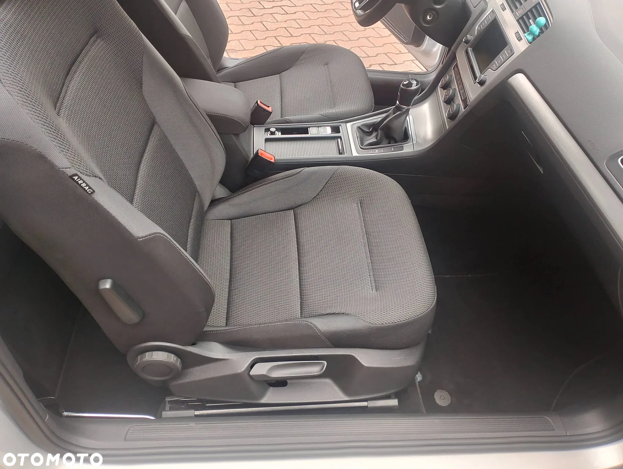 Volkswagen Golf VII 1.6 TDI BMT Trendline - 28