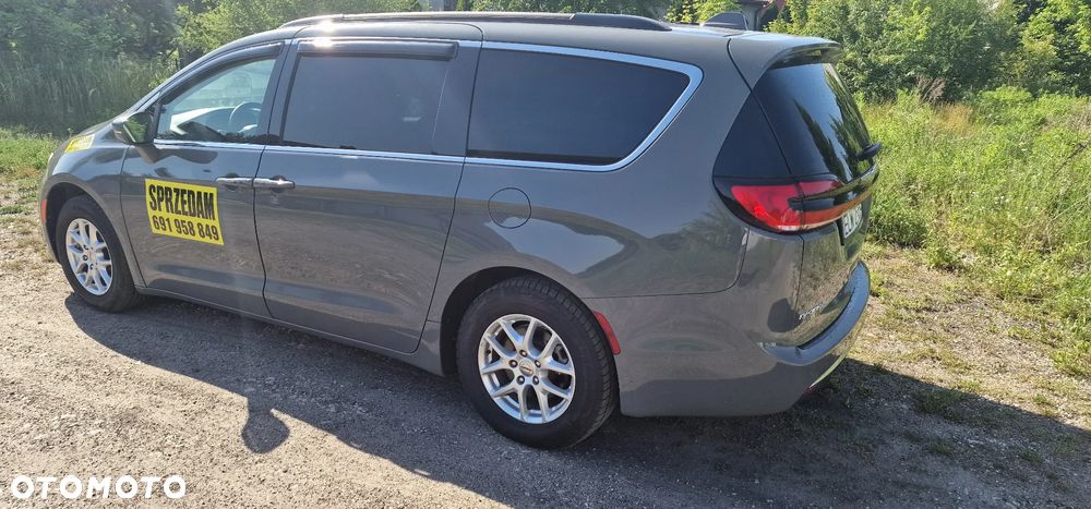 Chrysler Pacifica - 16