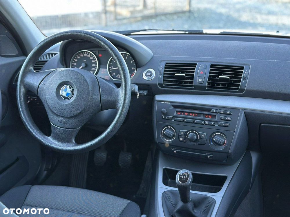BMW Seria 1 116i - 5