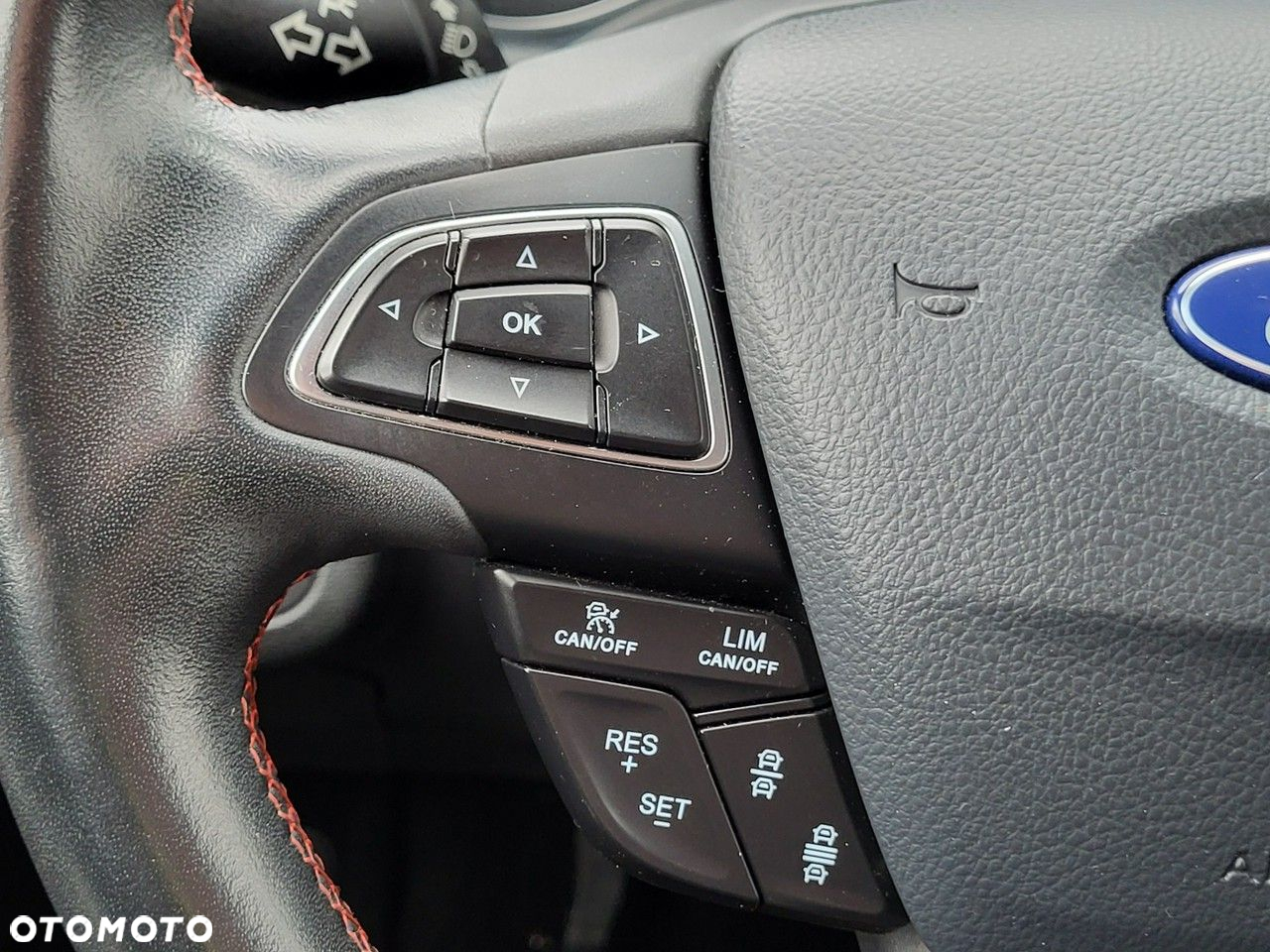 Ford Kuga - 24