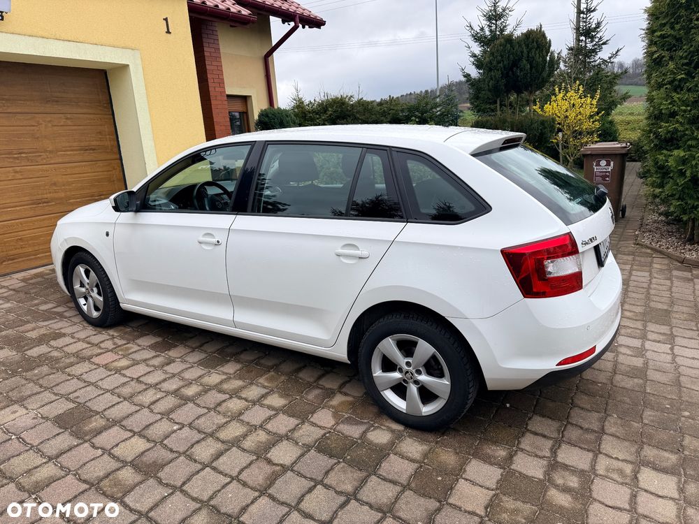 Skoda RAPID 1.6 TDI DPF Edition - 4