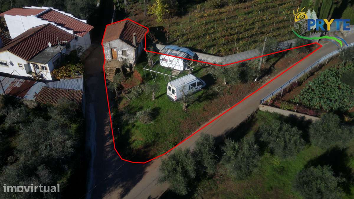 Ruína para recuperar situada perto da Sertã - Grande imagem: 2/8