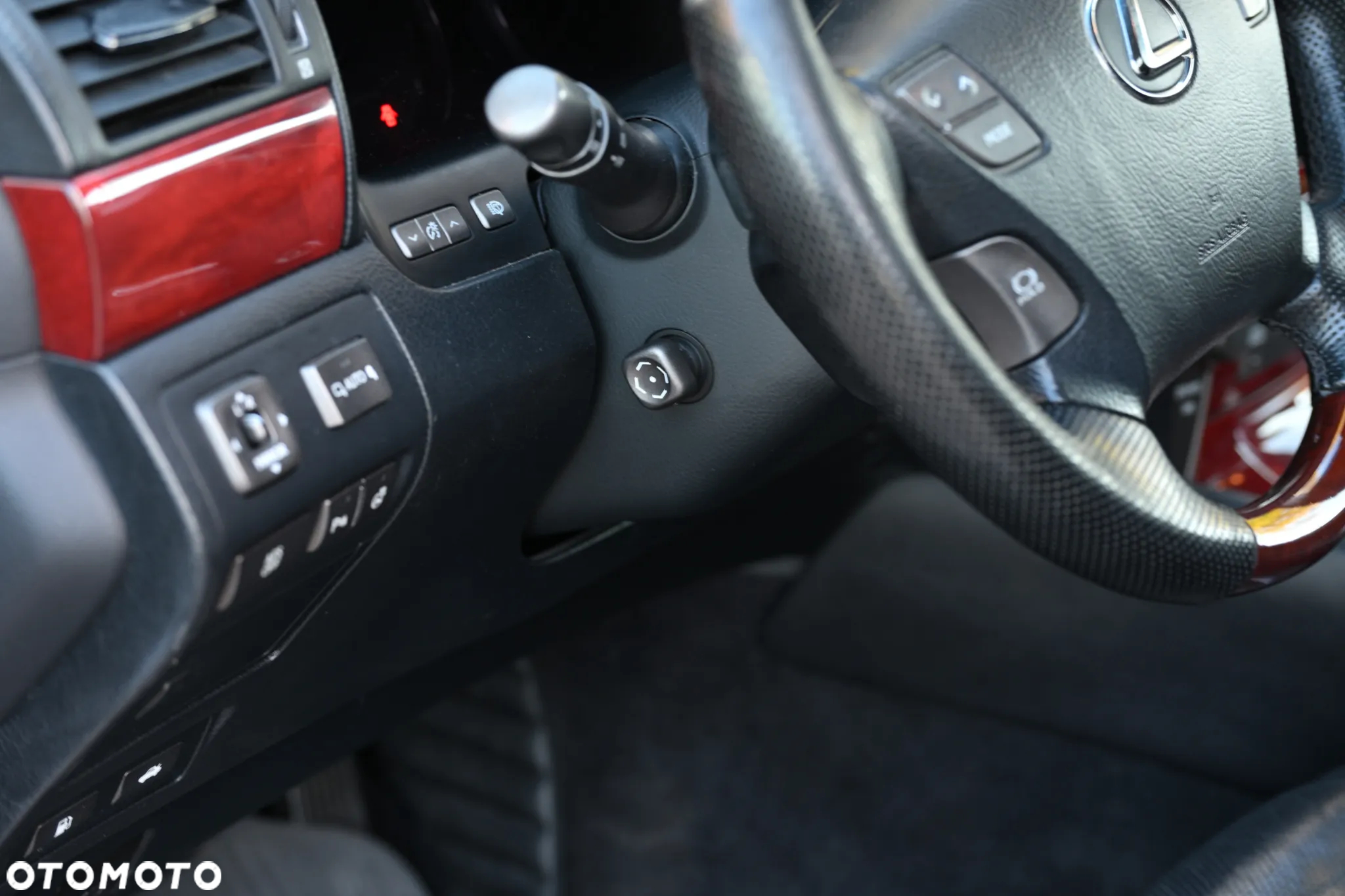 Lexus LS 460 Dynamic Line + Impression Line - 24