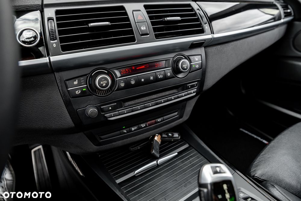 BMW X5 xDrive40d - 32