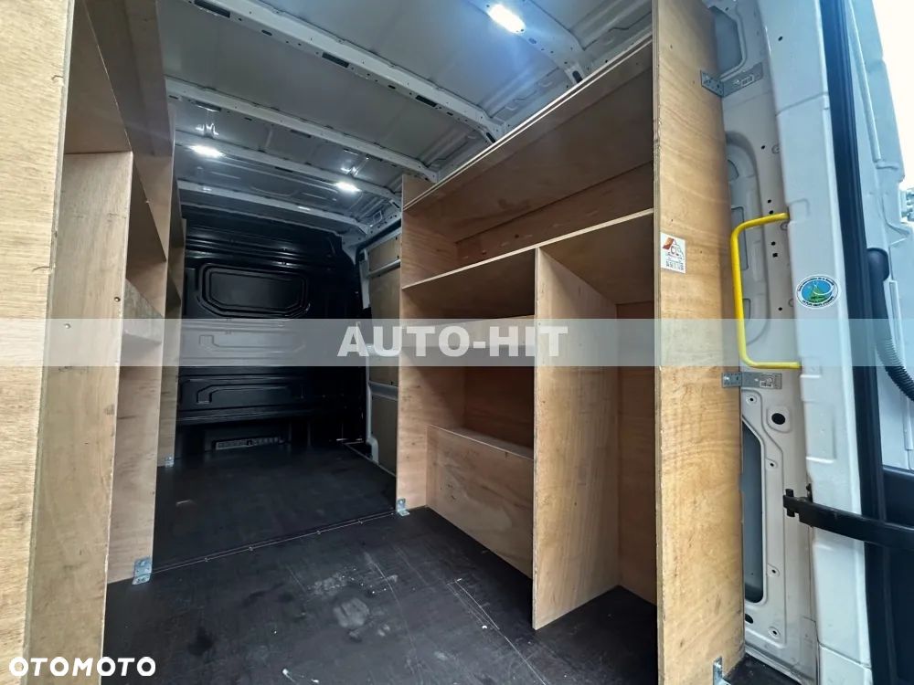 Volkswagen Crafter - 17