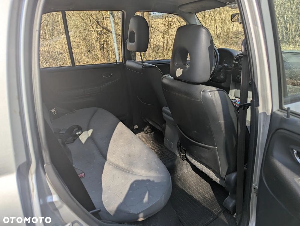 Suzuki Grand Vitara 2.0 HDi - 12