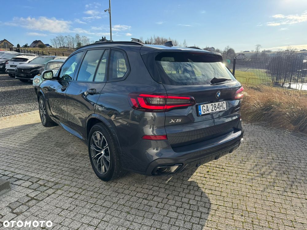 BMW X5 xDrive40i mHEV - 17
