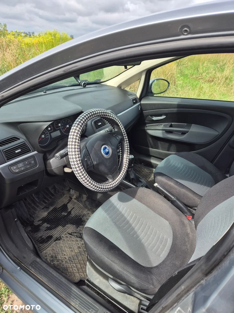 Fiat Punto 1.4 16V Dynamic - 7