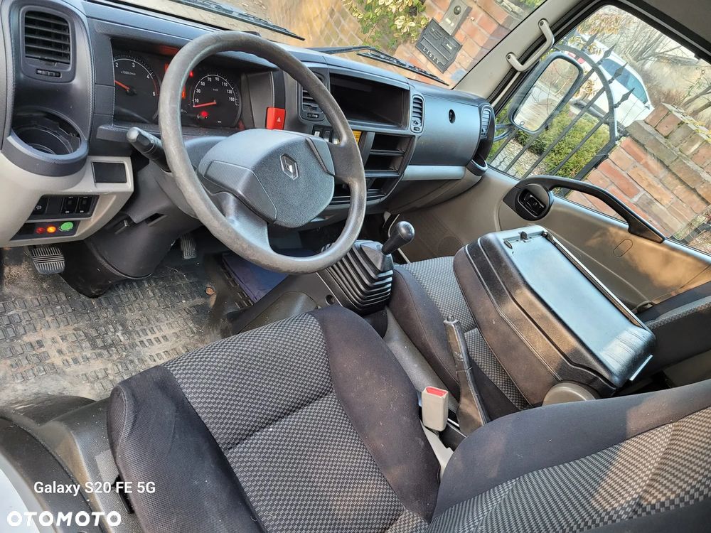 Renault Maxity 120DXI - 24