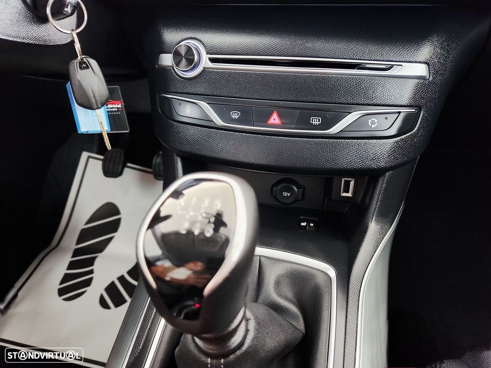 Peugeot 308 SW BlueHDi 130 Allure - 25