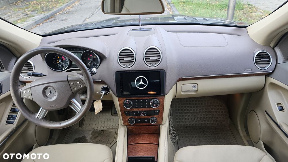 Mercedes-Benz GL - 18