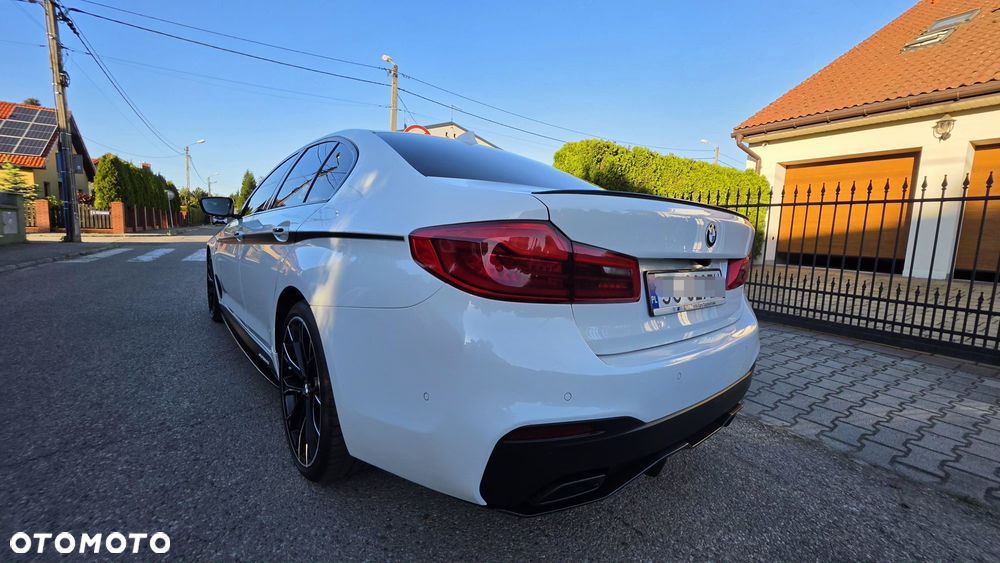 BMW Seria 5 520d M Sport - 12